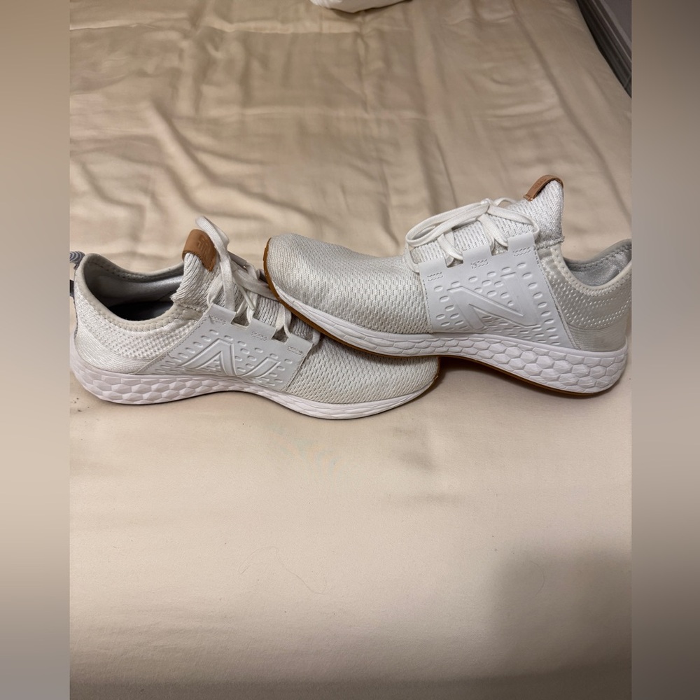 New Balance White and Tan Athletic Shoes 11.5 - Picture 6 of 6